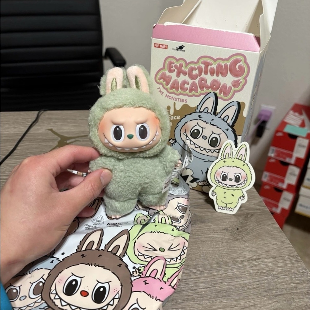 AUTHENTIC POP MART Labubu The Monsters Exciting Macaron Vinyl - Green Grape